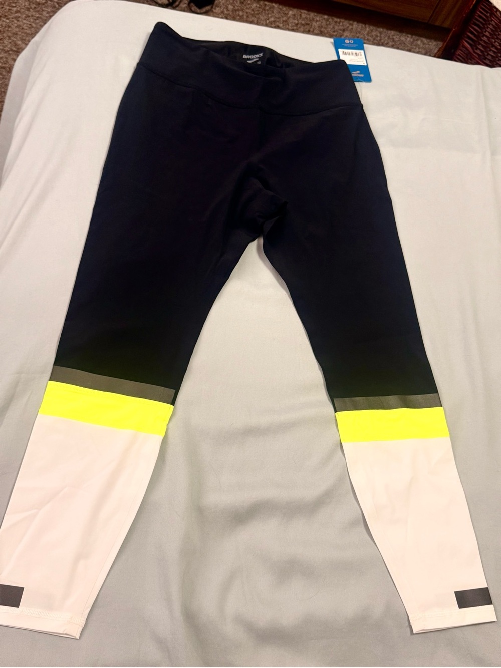 New Brooks Carbonite 7/8 tights reflective